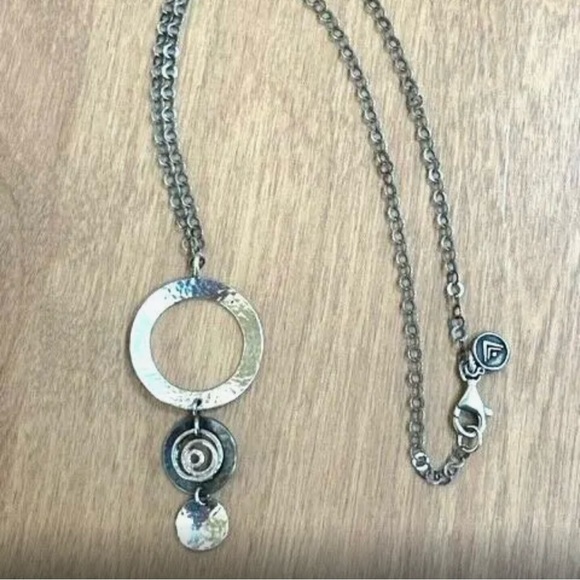 Silpada Sterling Silver Three Disk Swirl Circle Hammered Pendant Necklace 925 - Picture 10 of 12